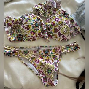 Swimsuit / Bikini off the shoulder pattern small